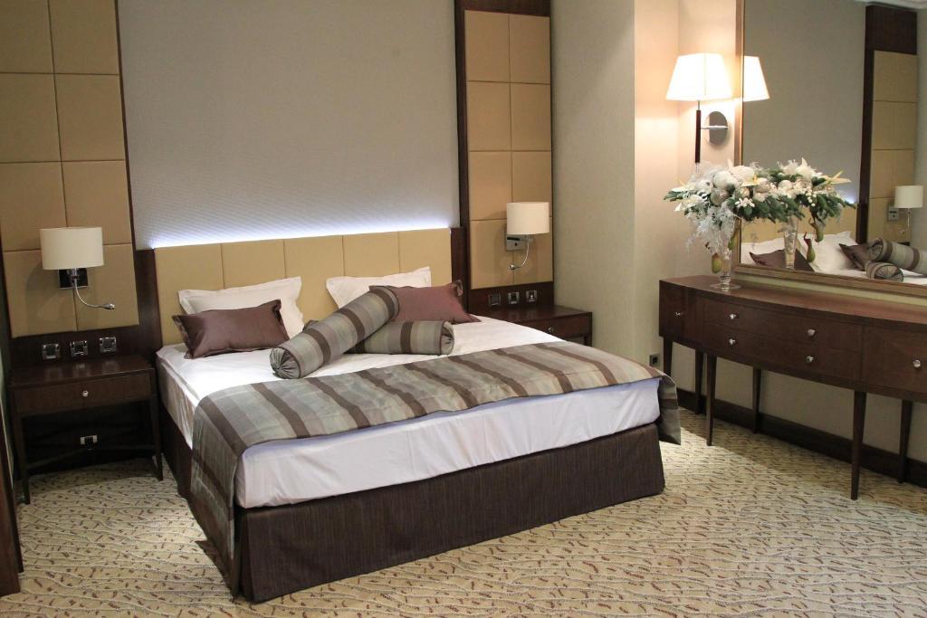 Kharkiv Palace Hotel Pokoj fotografie