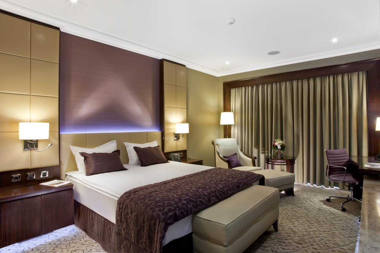 Kharkiv Palace Hotel Pokoj fotografie